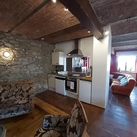Сasa de vacaciones Charming Holiday In Sautour With Private Garden *